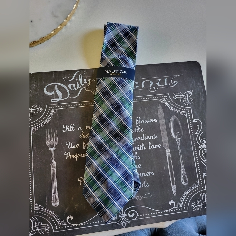 Nautica NWT Green and Blue plaid Tie